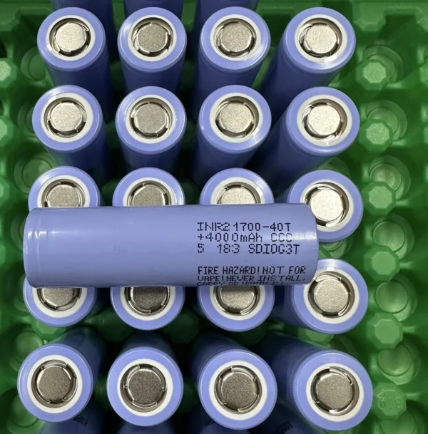 Samsung INR21700-40T 3.7V 4000mAh battery cell Product image: Samsung INR21700-40T 3.7V 4000mAh Battery Cell